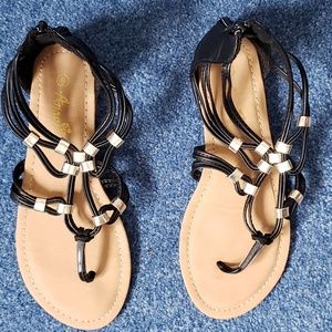 Anna Flip Flops Size 6